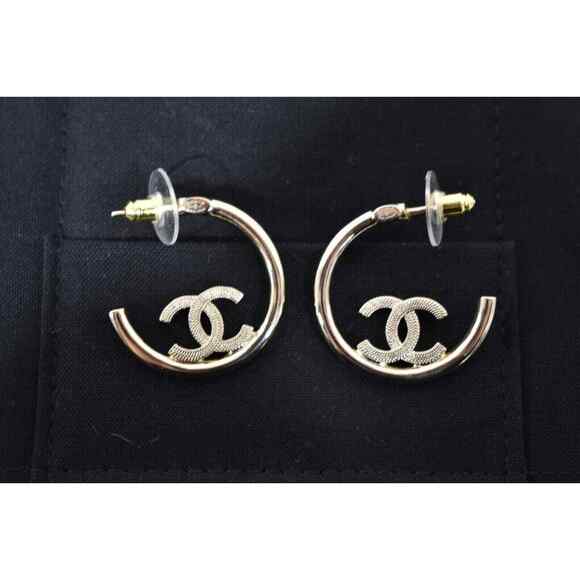 Chanel 22P Gold Metal Interlocking CC Logo Dangle Drop Statement Hoop Earrings - Picture 9 of 11